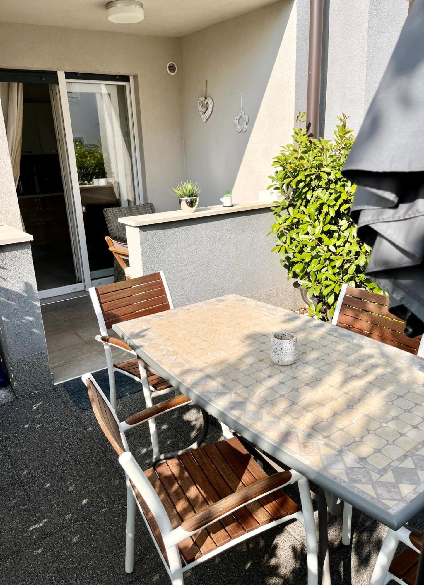Apartment Laura بودْسْتغانا المظهر الخارجي الصورة